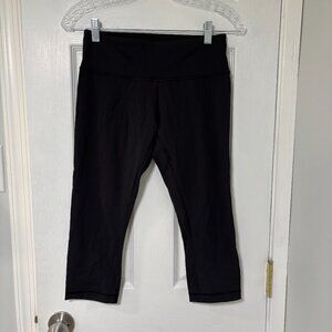 Lululemon Black Cropped Leggings Size 6
